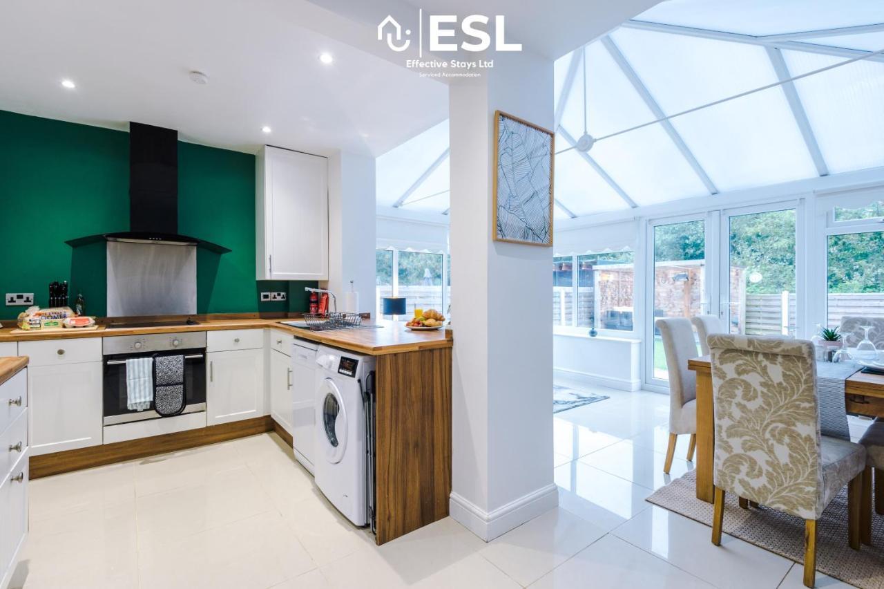 Open Plan - 3 Bedroom House - Garden And Outdoor Seating - Driveway Parking - Short Drive To City Centre Saughall Buitenkant foto