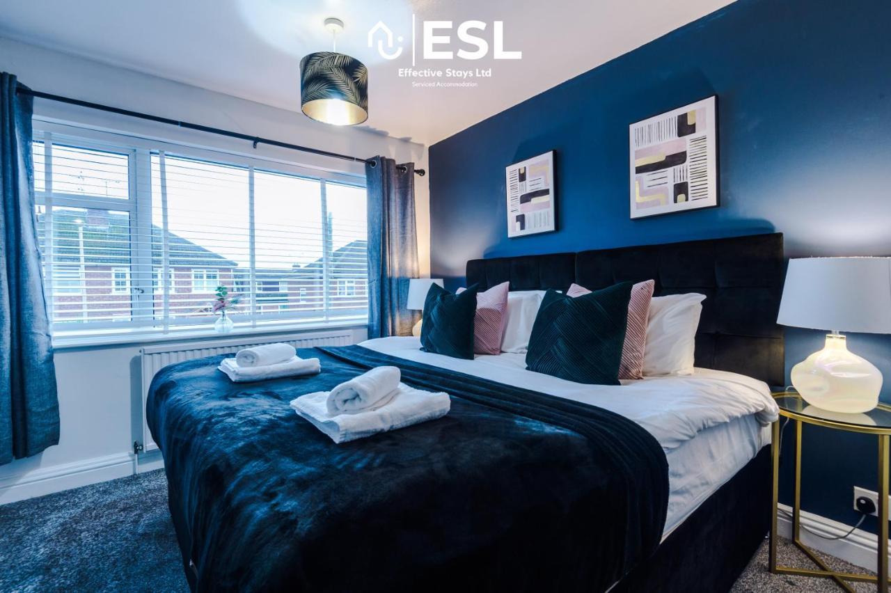 Open Plan - 3 Bedroom House - Garden And Outdoor Seating - Driveway Parking - Short Drive To City Centre Saughall Buitenkant foto