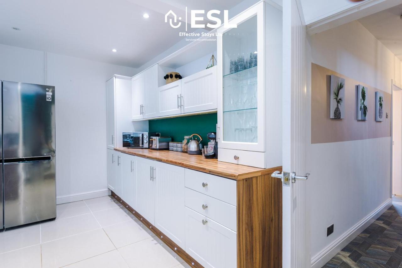 Open Plan - 3 Bedroom House - Garden And Outdoor Seating - Driveway Parking - Short Drive To City Centre Saughall Buitenkant foto
