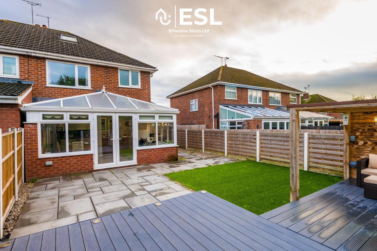 Open Plan - 3 Bedroom House - Garden And Outdoor Seating - Driveway Parking - Short Drive To City Centre Saughall Buitenkant foto