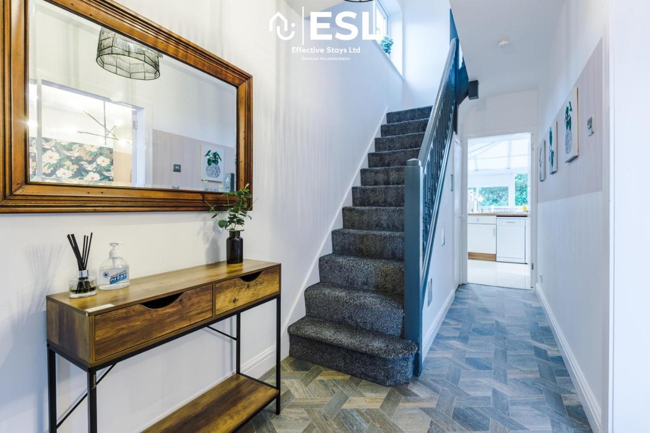 Open Plan - 3 Bedroom House - Garden And Outdoor Seating - Driveway Parking - Short Drive To City Centre Saughall Buitenkant foto