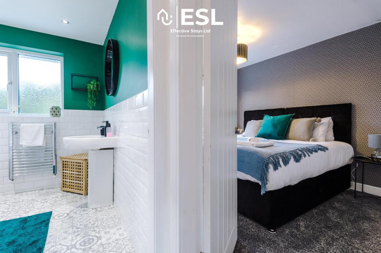Open Plan - 3 Bedroom House - Garden And Outdoor Seating - Driveway Parking - Short Drive To City Centre Saughall Buitenkant foto