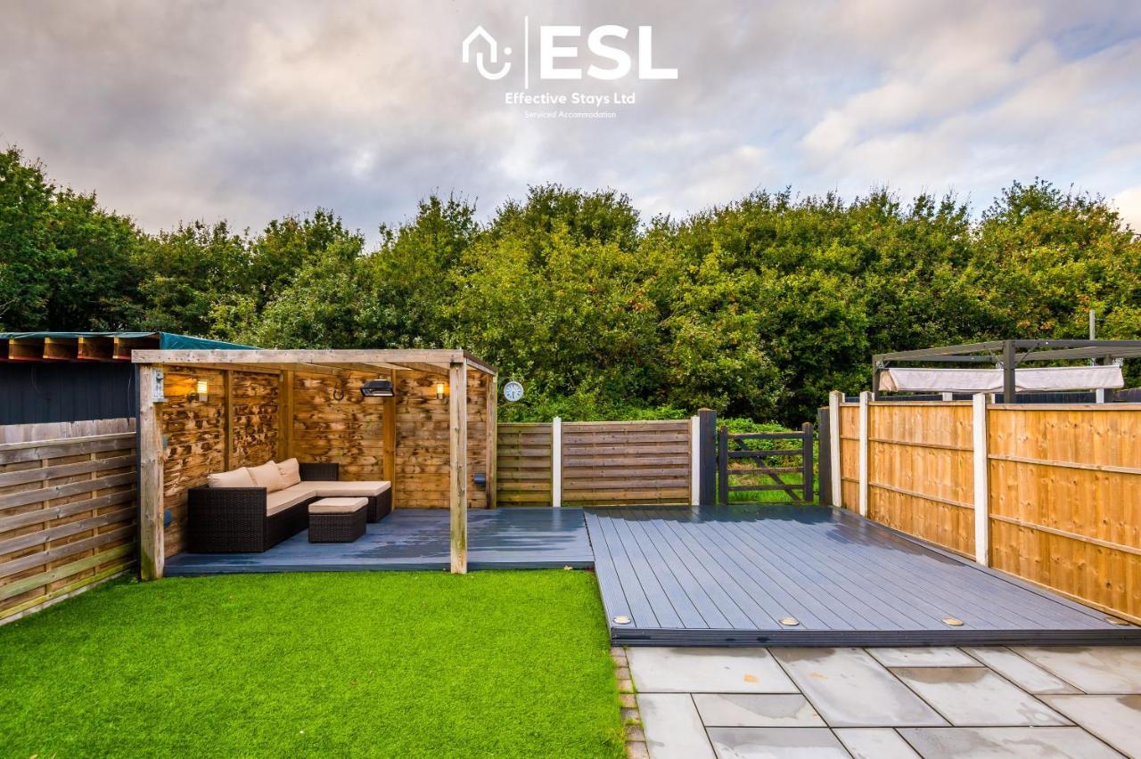 Open Plan - 3 Bedroom House - Garden And Outdoor Seating - Driveway Parking - Short Drive To City Centre Saughall Buitenkant foto